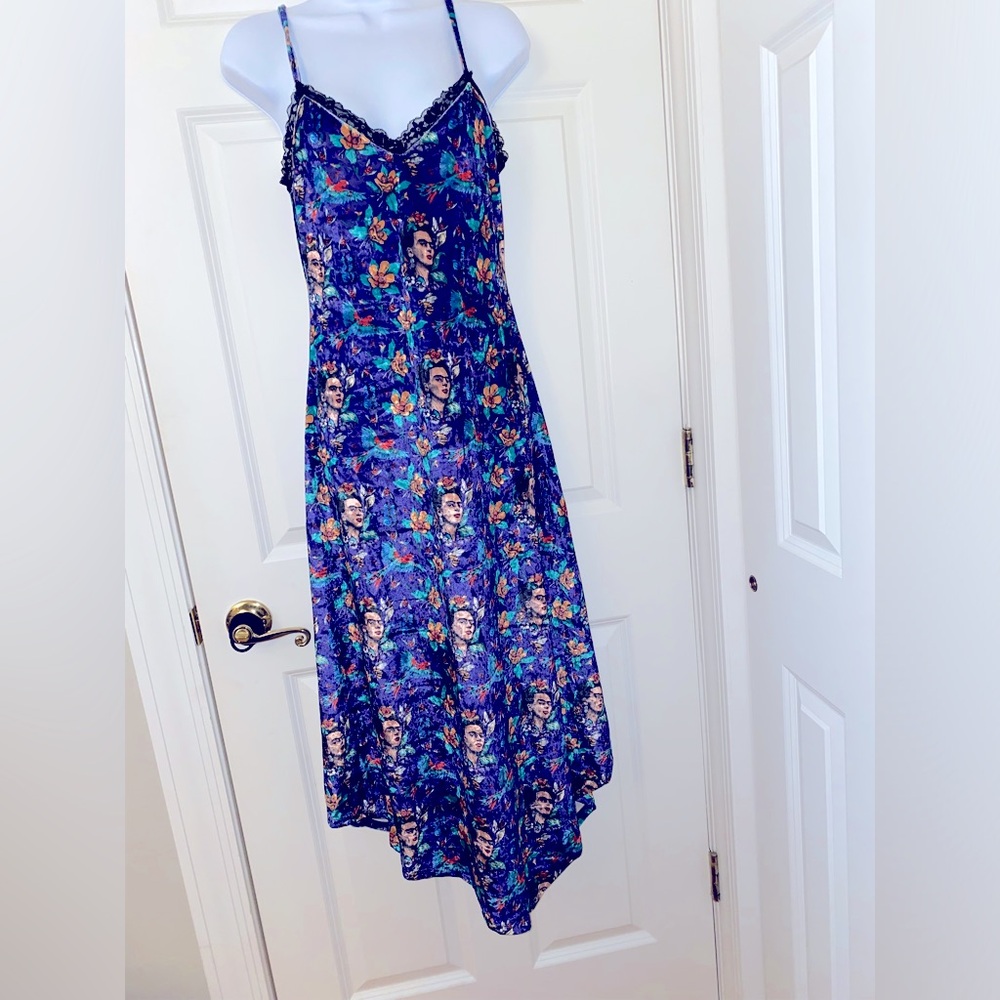 Gorgeous Frida Kahlo velvet print sundress. NWT